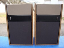 Beautiful Pair of Bose 301