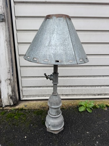 Quirky steampunk table - , lamps