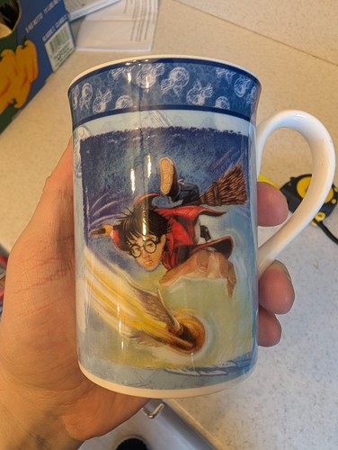 Royal doulton mug features - royal,