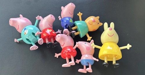 Peppa pig figures - pig,