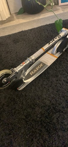Razor spark scooter - razor,