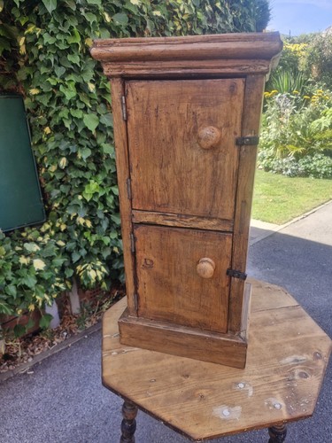 Antique pine pot - pine,