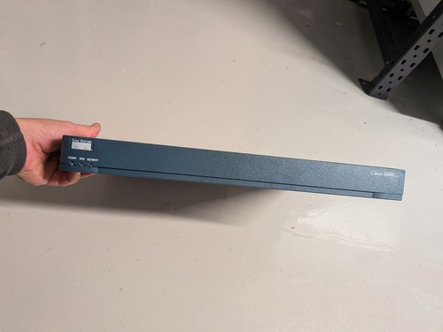 Cisco 2600 series router - router, –