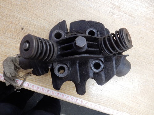Triumph cylinder head 1930s - cylinder,