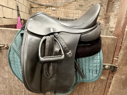 Bates dressage saddle - bates,