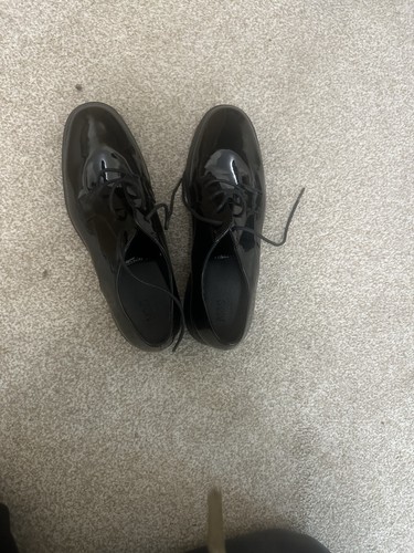 Black shiny shoes - shiny,