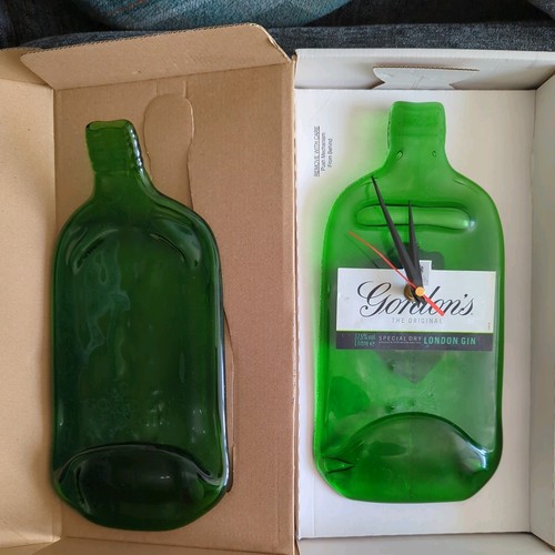 Gordons gin glass green - gordons,