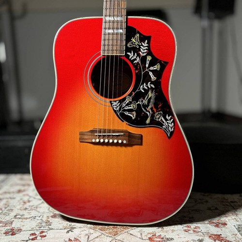 Gibson hummingbird standard - gibson,
