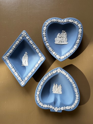Wedgwood blue white - wedgwood,