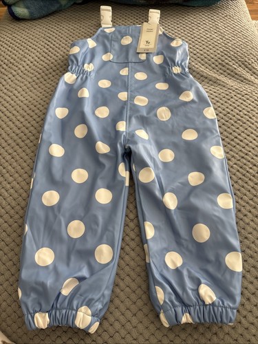 Blue white spotty - &,