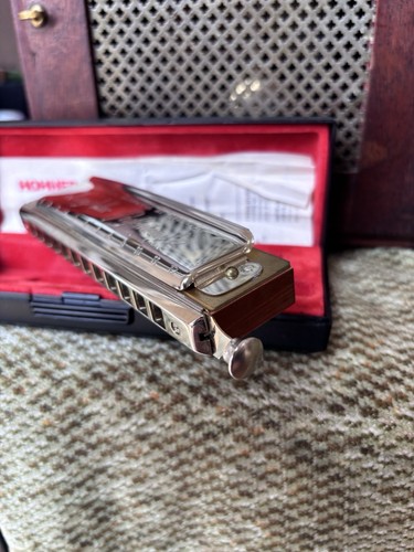 Chromatic harmonica larry - harmonica,