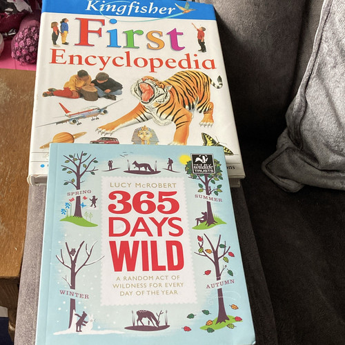 Book bundle kingfisher - book,