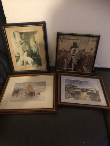 Framed vintage art prints - x,