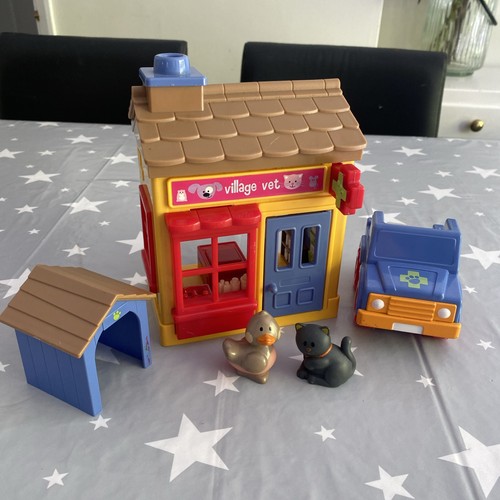 Elc happyland village vet - village, with