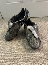 Adidas Predator Powerswerve