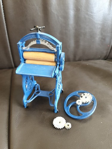 Vintage dolls house clothes - dolls,