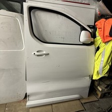 2020 VAUXHALL VIVARO EXPERT DISPATCH MK3 DRIVER RIGHT SIDE FRONT DOOR IN WHITE