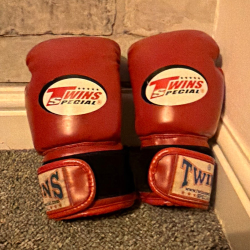 Twins special red boxing - special,