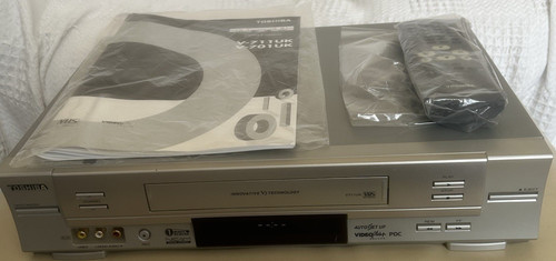 Toshiba 711uk vhs video - toshiba,