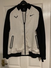 Men's Medium ~ Rare 2017 Nike