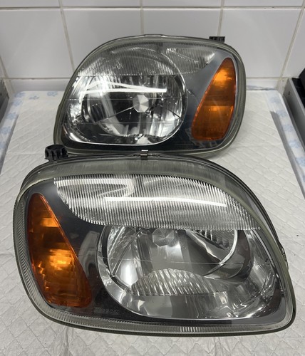 Pair micra k11 headlights - pair,