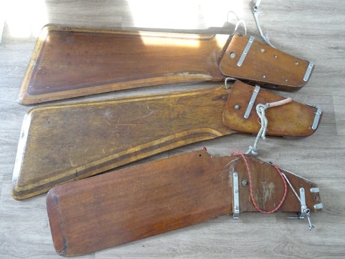 Vintage wooden dinghy - x,