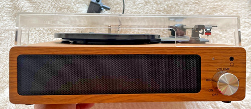 Vinyl turntable with dust - with,