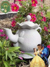 Mrs. Potts Disney Garden