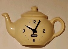 TETLEY TEA VINTAGE PROMOTIONAL TEAPOT SHAPED WALL CLOCK (BATTERY OPERATED)  1993