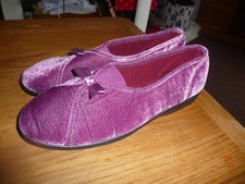 Freestep purple velvet slippers size 7