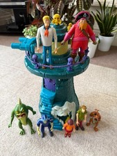 Scooby Doo Crystal Cove Fright House and Mystery Machine (Not Complete)