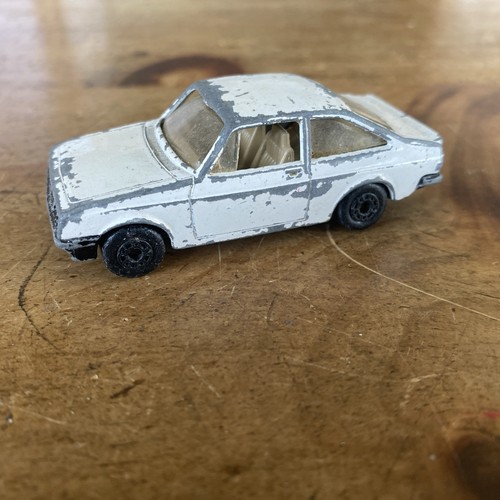Matchbox superfast white ford - matchbox,