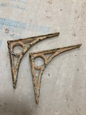 Paie of Cast Iron High Level Cistern Brackets 7" x 8".