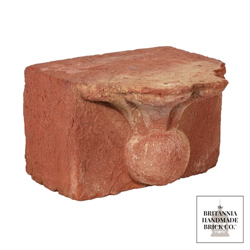 Ornate rounded corbel - ornate,