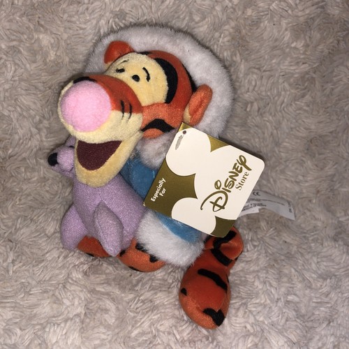 Disney store eskimo tigger - disney,