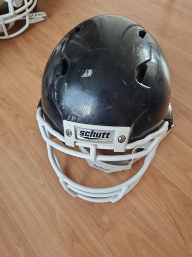 Shutt amerian football - shutt,