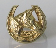 9ct Gold Ring - Vintage 9ct Yellow Gold Horseshoe & Horse's Head Ring Size T
