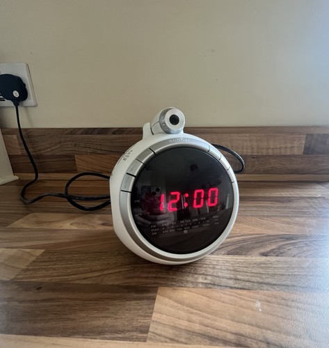 Round white plastic mains - round, or