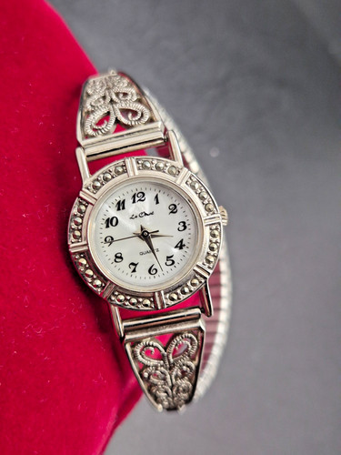 Chat ladies ornate - le, vintage