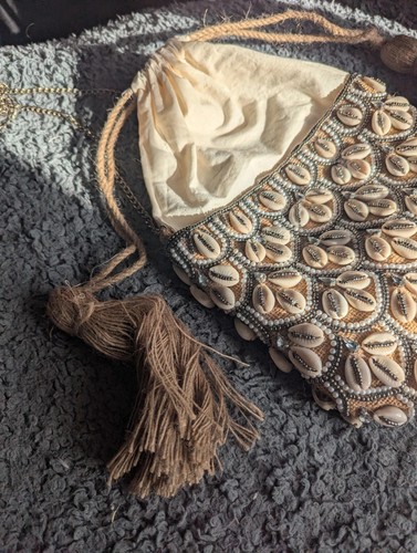 Zara cowrie shell pearl - &,
