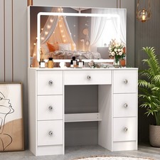 Vanity Table Set Dressing