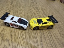Hot Wheels 360 Modena 2003 And