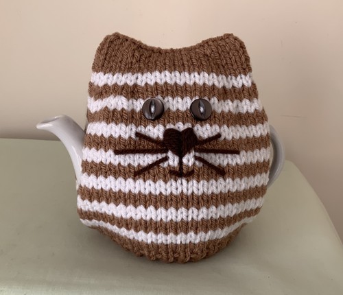 New hand knitted brown white - new,