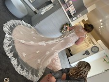 Lisa-Marie Romantica Silhouette  Wedding Dress Size 22 Fits Size 20