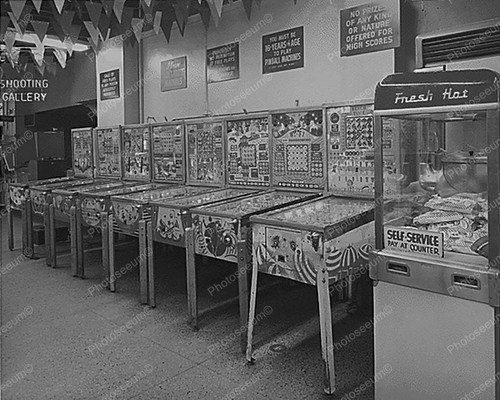 Row bingo pinball machines - of,