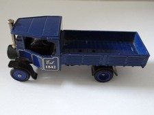 lledo car No 225/250 est 1842