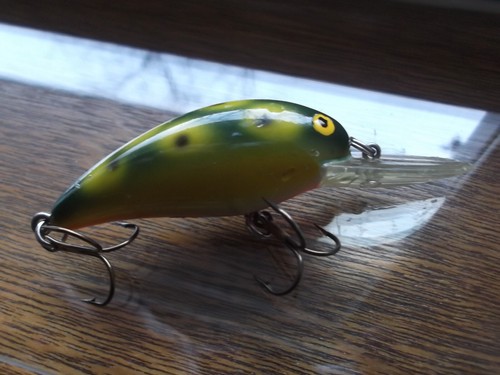 Old large screwtail eye bomber - screwtail,