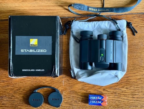 Nikon 12x25 stabilized compact - stabilized,