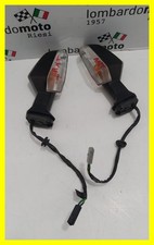 PAIR OF ARROWS RIGHT LEFT
