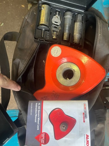 Caravan wheel lock - wheel,